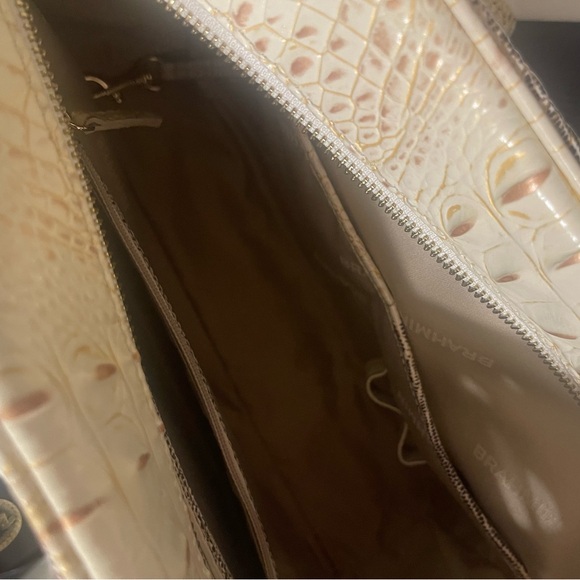 Brahmin Purse and matching wallet - Picture 4 of 10